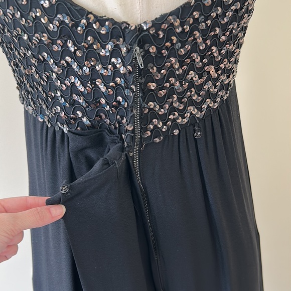 Vintage 1960s Black Wiggle Dress - Picture 4 of 5